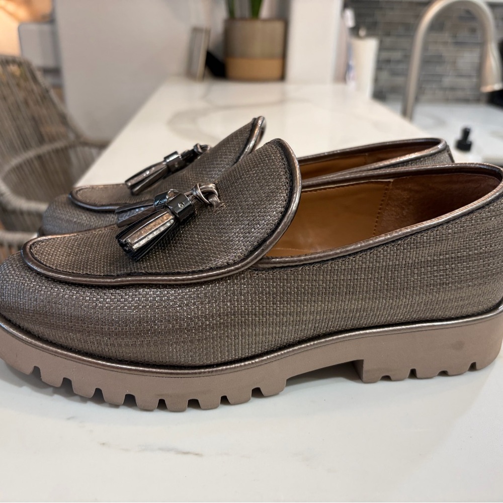 Women’s Donald Pliner Metallic Taupe Tassel Loafers